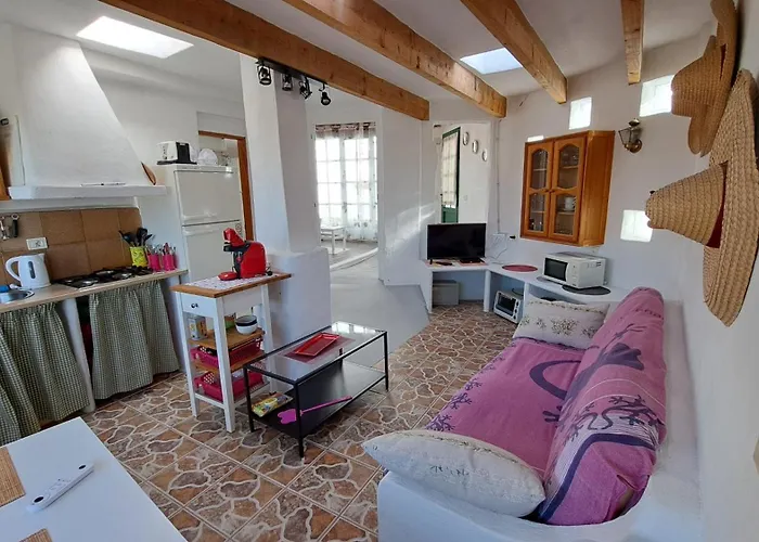 Beautiful 1-Bedroom House \'Oficina\' Finca Vistamar